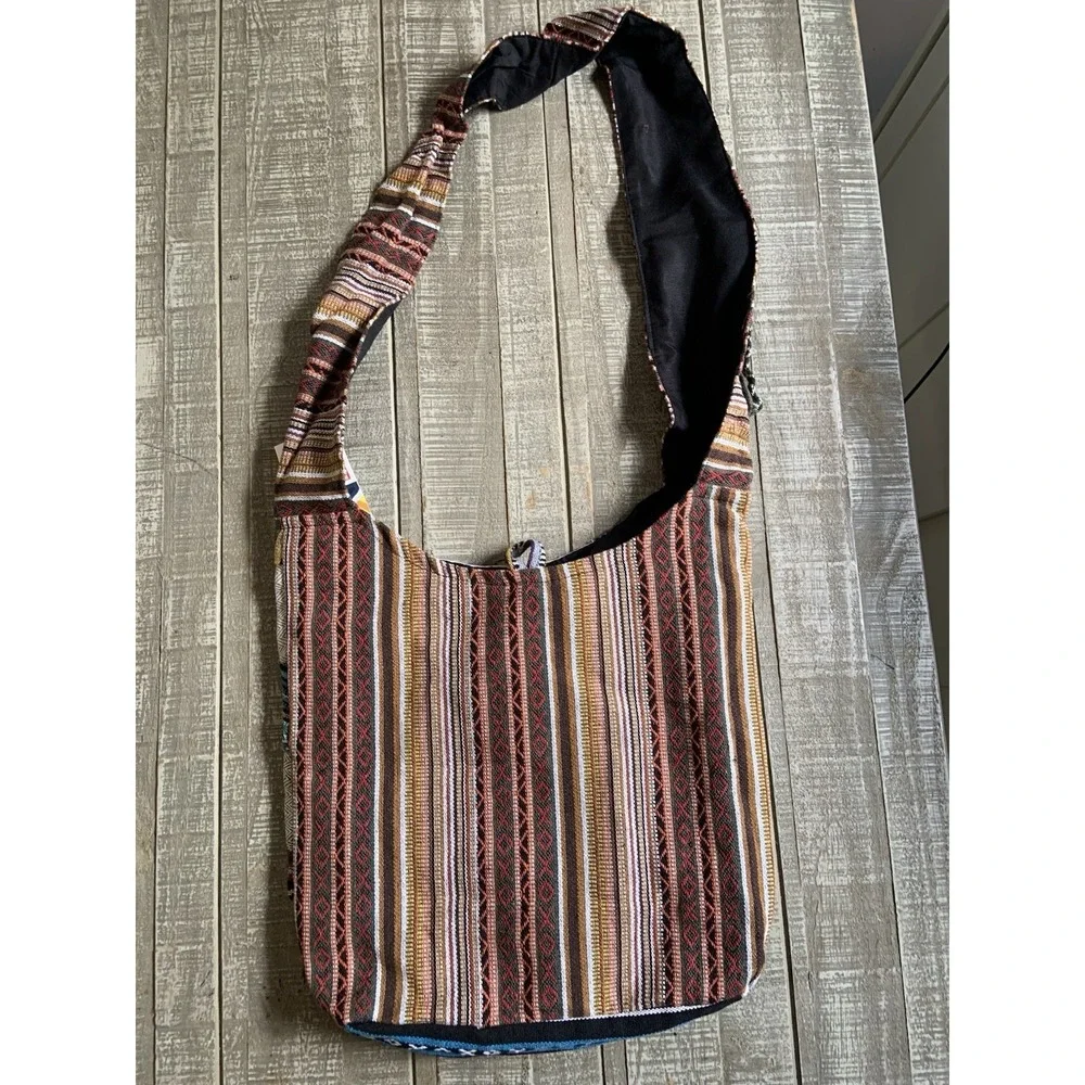 Rising International Patchwork Hobo Boho Bag Embroidered Cotton Nepal New NWT